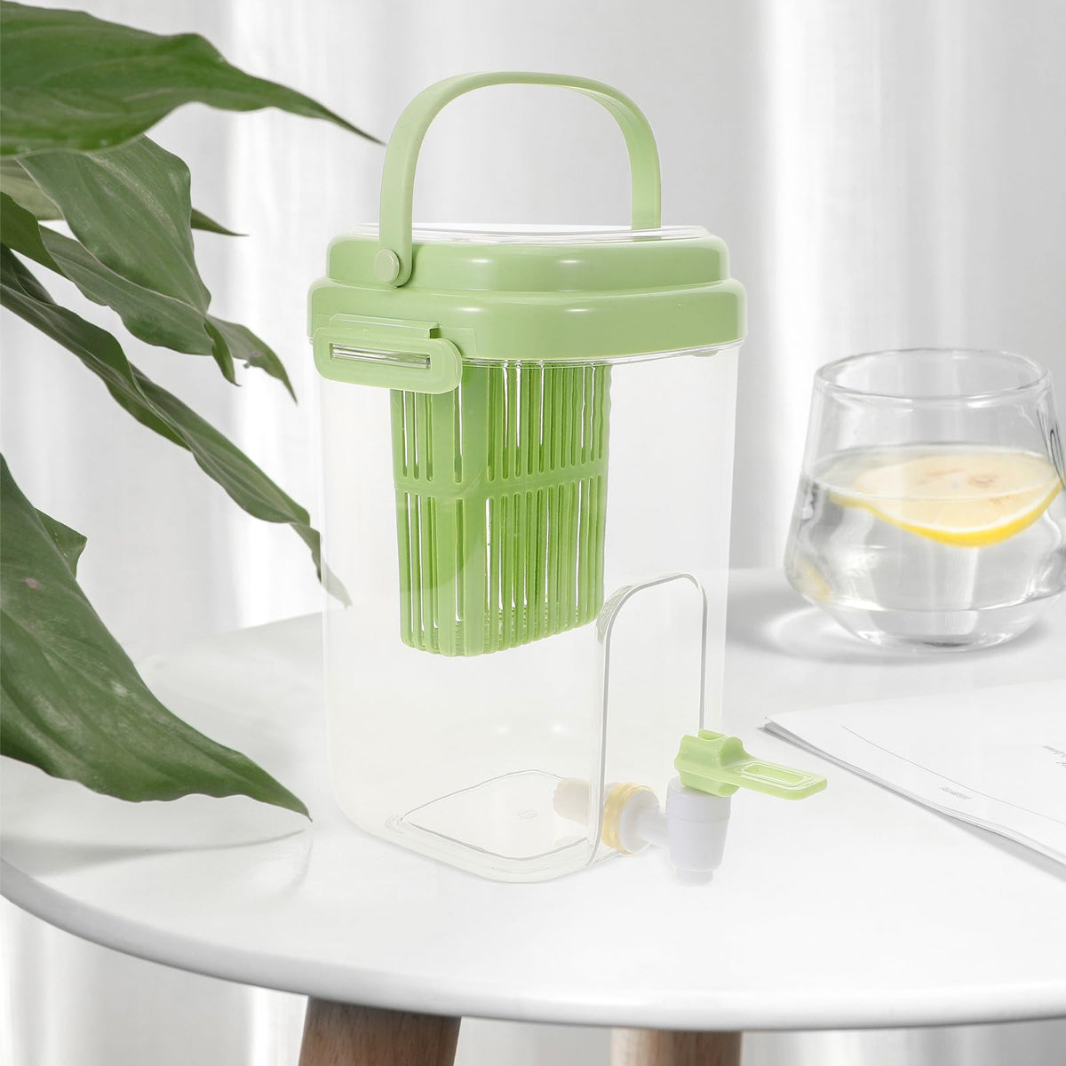 2l Fridge Water Jug with Faucet M41466