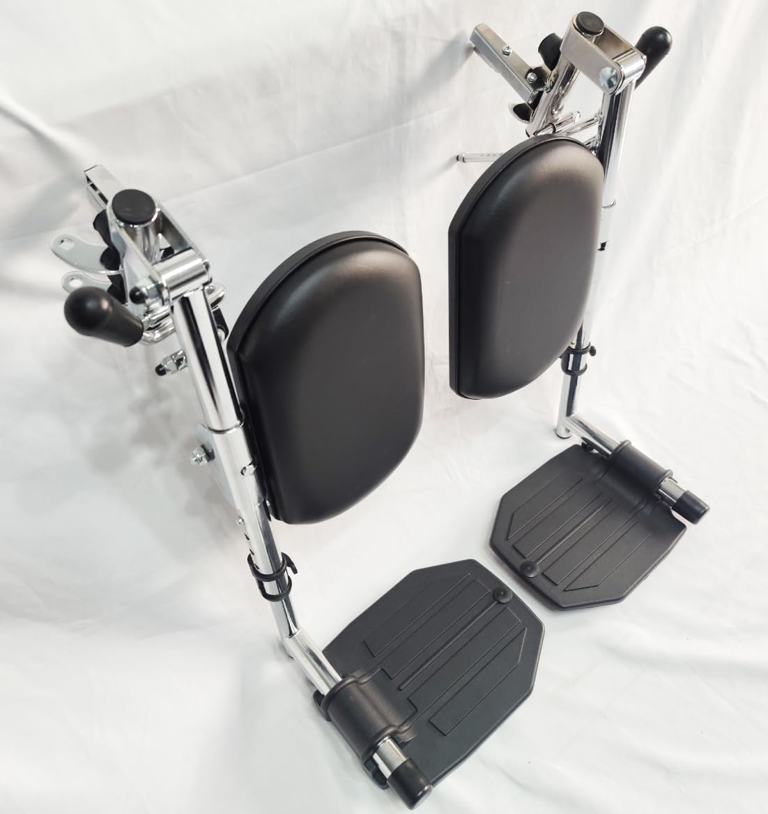 Heavy Duty Wheelchair with Elevating Legs and Aluminum Footplates I8657