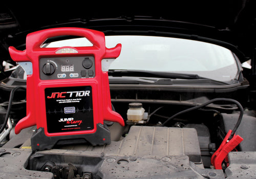1700 Peak Amp 12 Volt Jump Starter G689571