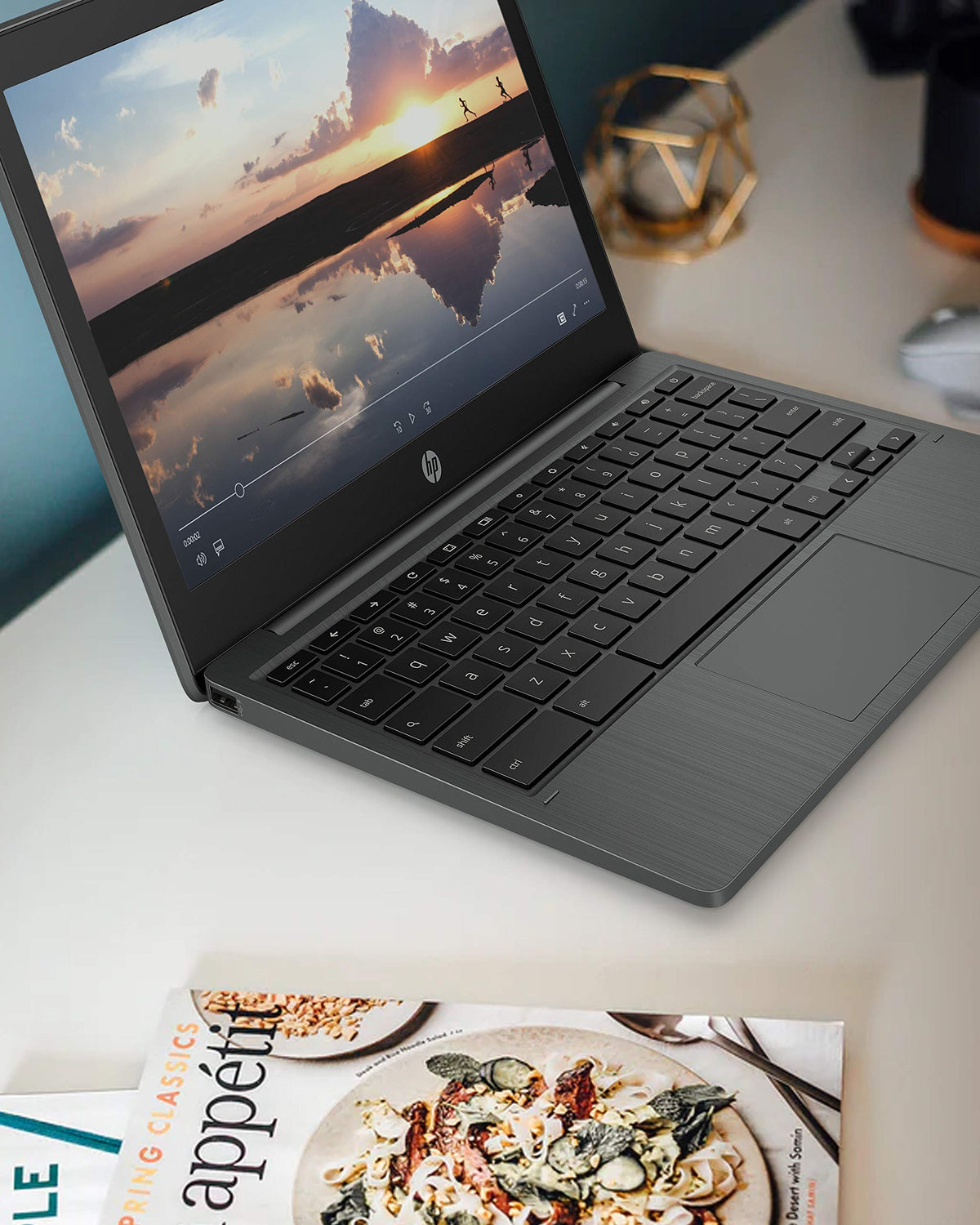 11-inch Laptop W875